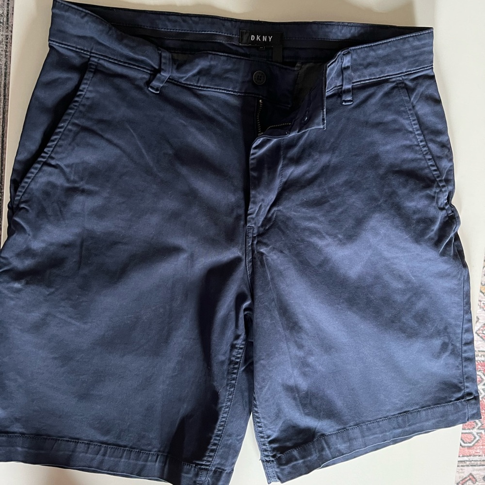 DKNY  Men’s short . Size 32 , in blue